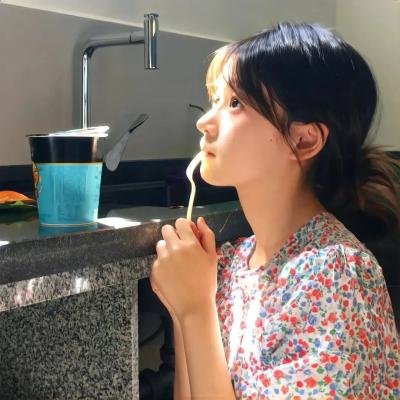 隔窗恋爱:看着你 在线观看封面